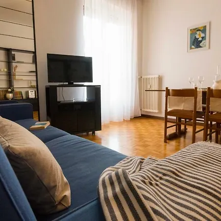 Joivy Welcoming 1br Next To Olmo קומו